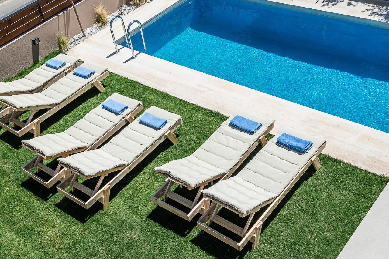 Fos Villa, A Luxe House With Private Heated Pool Galatas  Экстерьер фото