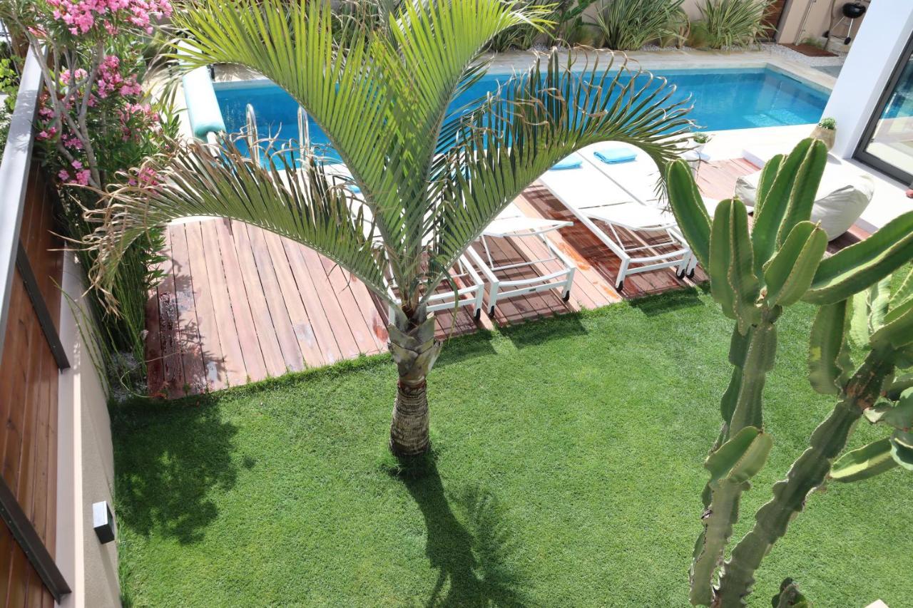 Fos Villa, A Luxe House With Private Heated Pool Galatas  Экстерьер фото